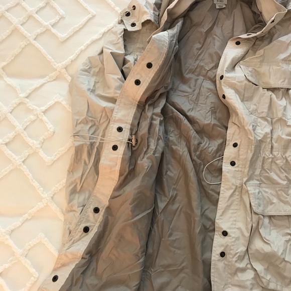 M0851 Raincoat - Picture 1 of 3